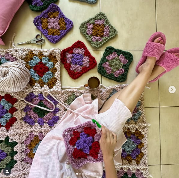 Chunky Variegated Granny Square Pattern