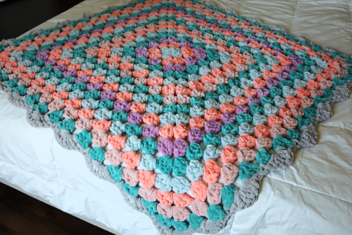 Jumbo Yarn Granny Square Pattern